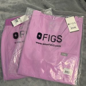 Figs Dusk Scrubs need another set